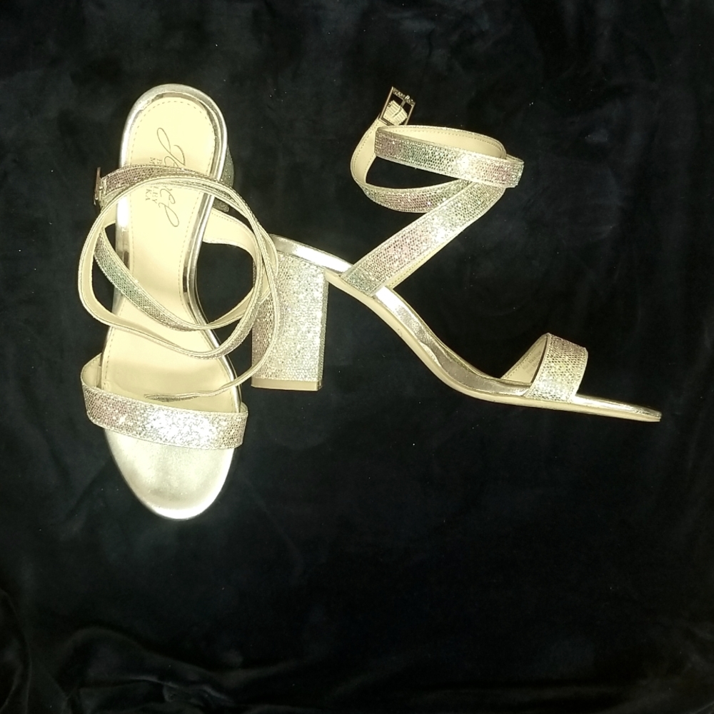 ❤❤ Badgley Mischka Silver Sparkle Strappy Block Heel Shoe - Size 7